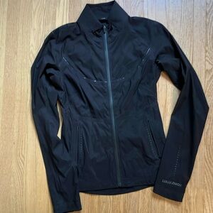 Lululemon Fast and Free Windbreaker, size 4